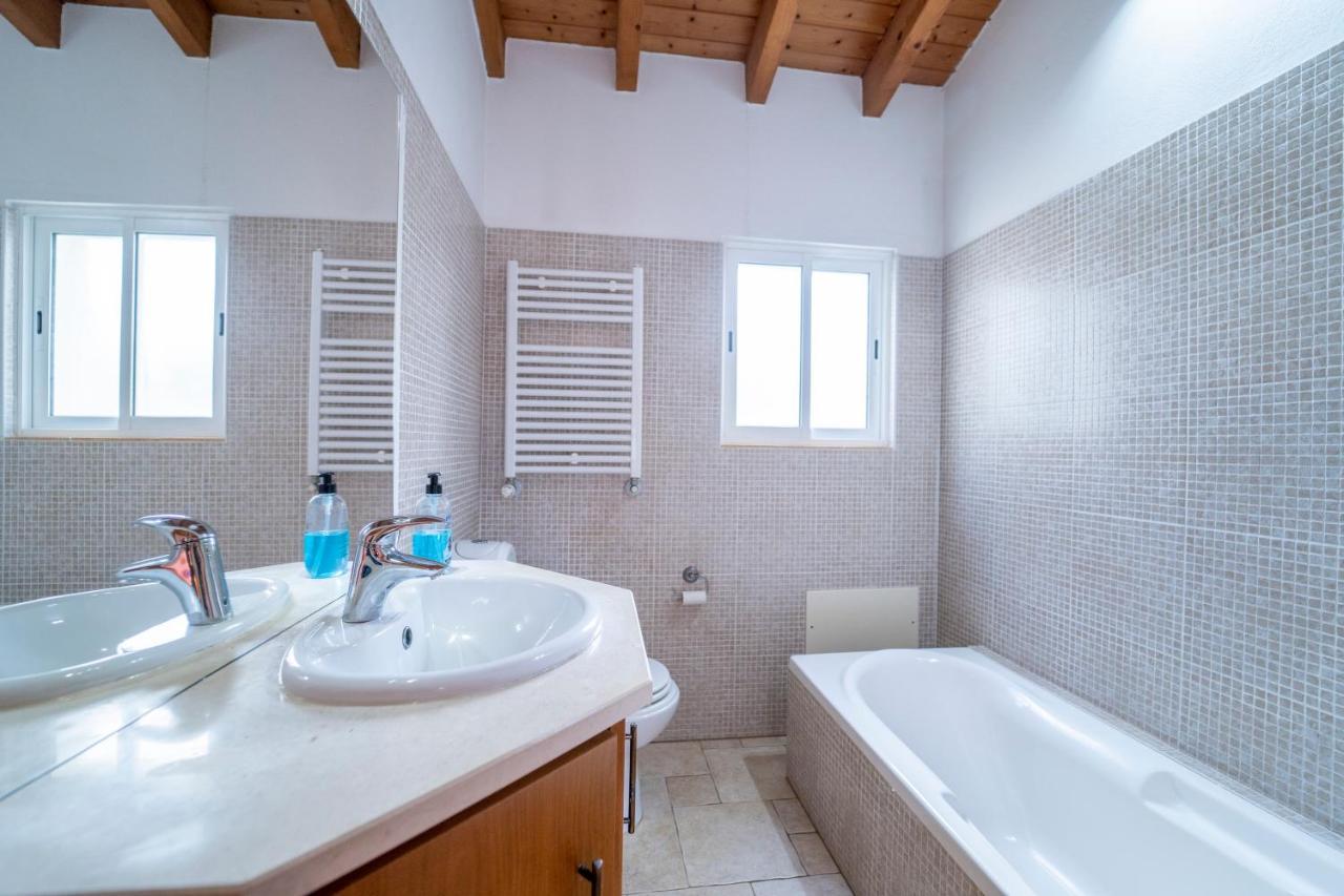 Casa Garrod - Spacious Family Villa Aljezur Buitenkant foto